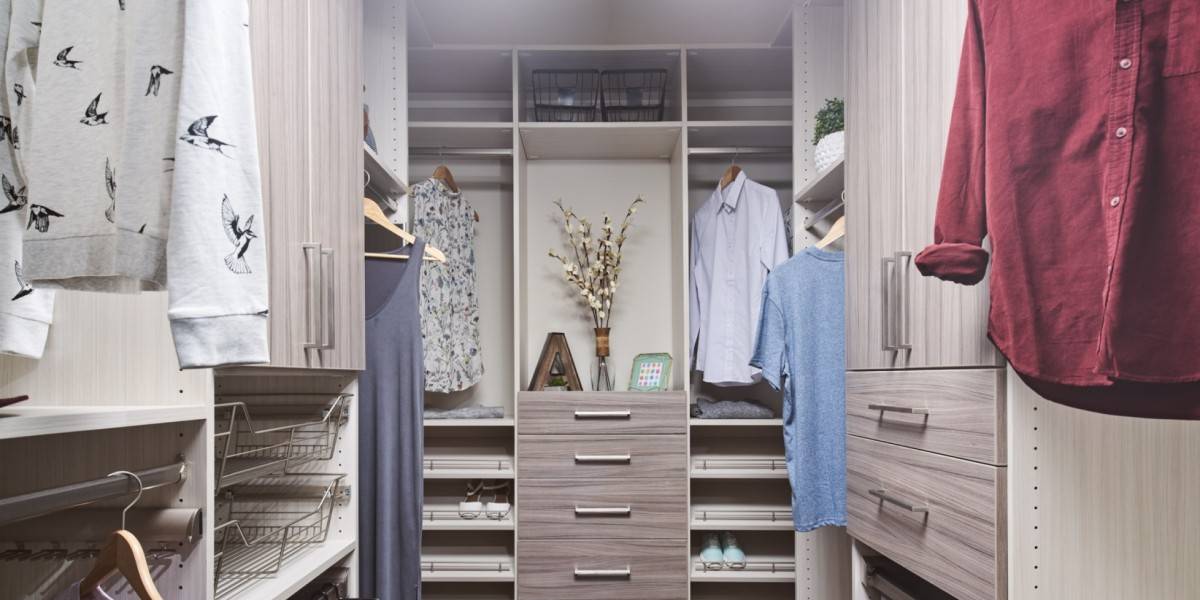 Top Shelf Closets & Glass Edmonton Showroom Entrance